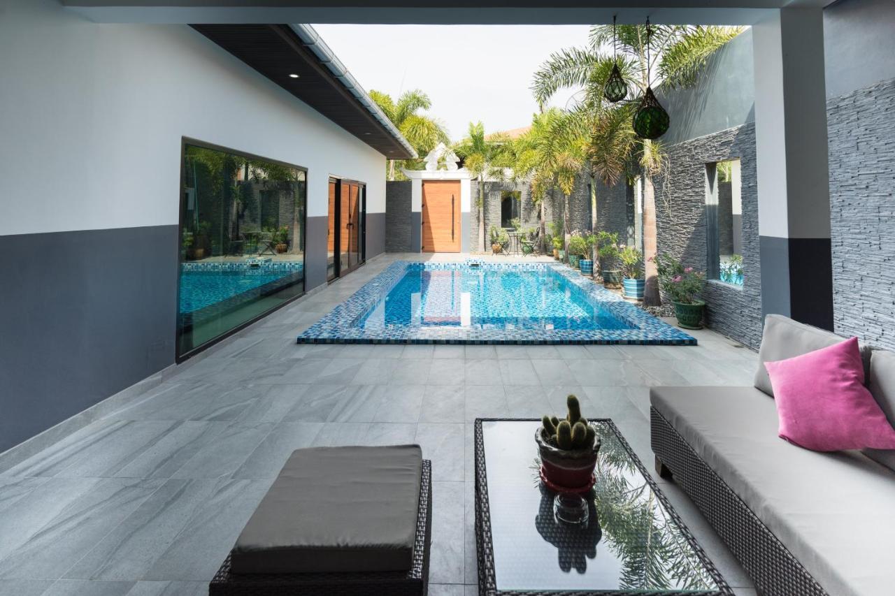 Villa Majestic By Korawan Pattaya Exterior foto