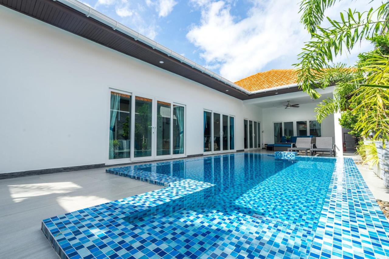 Villa Majestic By Korawan Pattaya Exterior foto